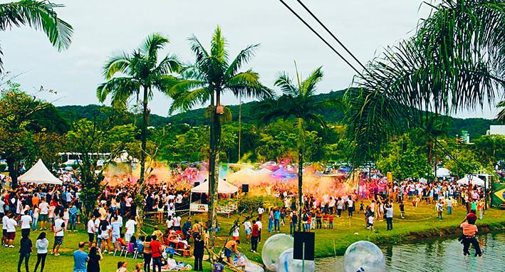 Festa das Cores acontece no domingo na Expoville